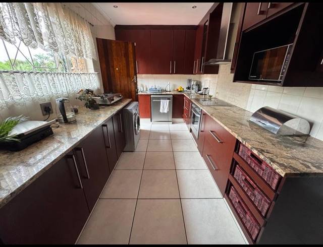 3 BEDROOM HOUSE FOR SALE IN BIRCH ACRES